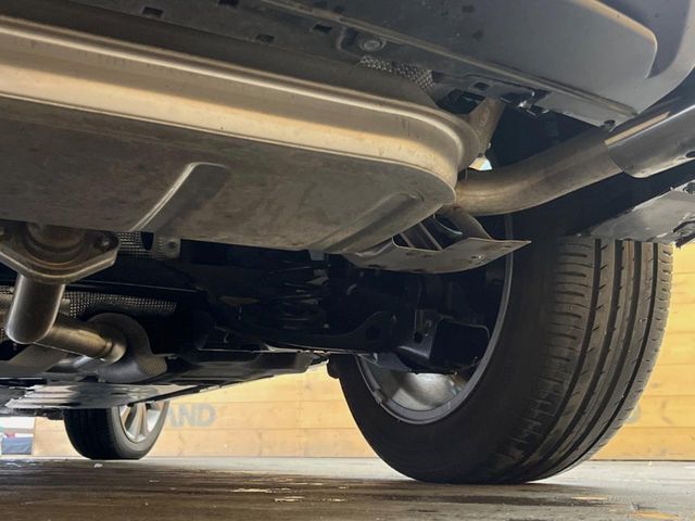 お車を安心してお乗りいただく為には、足回りの定期点検が欠かせません。サービスサポート（有償保証）では無料点検もご提供しており、安心のカーライフをお過ごしいただけるサポート体制が整っています。