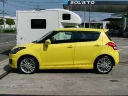 平成29年新社屋完成！居心地のいいショールームとフリードリンク！でゆっくいくつろいで下さい。中古車販売以外にも、レンタカーやキャンピングカー販売、カーコーティングも承っております！