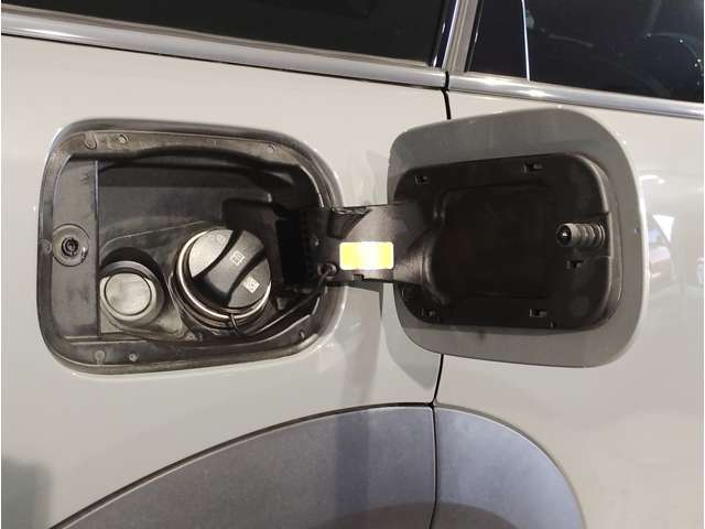 ☆MINIの車の始まりは大人四人がギリギリ乗れるコンパクトな車です！！今となっては3ナンバーですが、もともとは5ナンバーの車でした！！