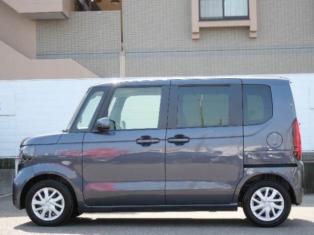 ☆お車でお越しの方☆名神高速　京都南インター第2出口より国道一号線を大阪方面へ5分（2.5Km)、　南西角です。ラウンドワン伏見のはす向かいでU-Selectの白の看板が目印です。