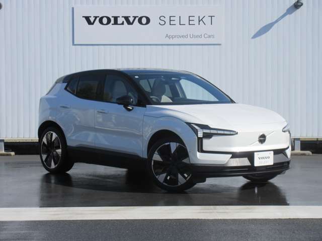 コンパクトなパッケージに 収められた電気自動車ならではのハイパフォーマンス。
