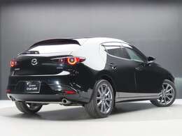 ☆ジェットブラックマイカのMAZDA3　ファストバック☆