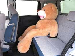 当社スタッフの岩浜くん（身長約160cm）に実際に乗車してもらいました。サイズ感の参考にぜひご覧ください。