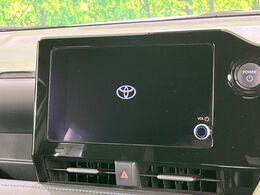 【8インチ　ディスプレイオーディオ】大画面のディスプレイはAppleCarPlayやAndroidAutoが利用可能。大きな画面でスマホナビアプリ等が利用いただけます♪