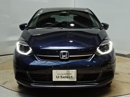 こちらのおクルマはメーカー保証期間内ですので新車一般保証特別保証を継承いたします（一般保証は新車登録月から3年間または走行60000kmまで、特別保証は新車登録月から5年間または100000kmまで）