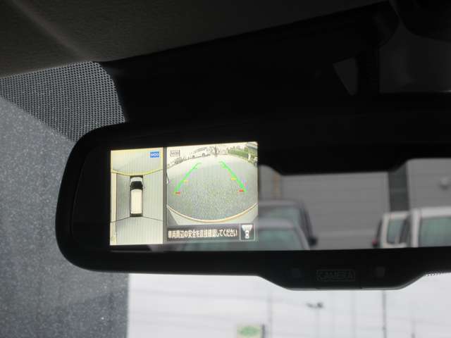 〔MOD付アラウンドビュー〕自車を上から見下ろす様な映像が映し出される全周囲型アラウンドビューモニターには移動物検知も付いており車庫入れも安心楽々ですね！