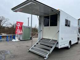 お車の査定・買取りから新車、中古車探し、クルマの買取・販売のことなら、何でもお気軽にご相談ください。