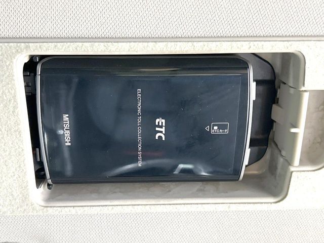 【ETC】高速道路の料金所をストレスなく通過！話題のスポットやサービスエリアに多い「スマートIC」利用時は必須のアイテムです。当店でセットアップを実施、ご納車当日からすぐにご利用いただけます！