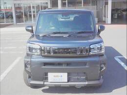 広い展示場には目移りしちゃうくらい軽・届出済未使用車が展示されてます