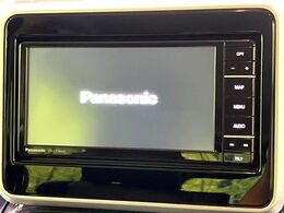 【ナビゲーション】目的地までしっかり案内してくれる使いやすいナビ。Bluetooth接続すればお持ちのスマホやMP3プレイヤーの音楽を再生可能！毎日の運転がさらに楽しくなります！！