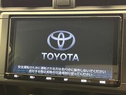 【純正9型ナビ】インテリアに溶け込むスタイリッシュな「専用設計」メーカーナビを装備♪視認性や操作性など基本性能にも優れ、より上質なカーライフをお楽しみいただけます。