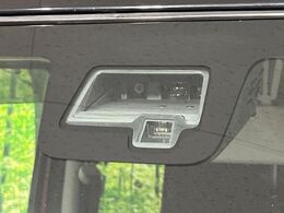 【スズキ　セーフティサポート】走行中に前方の車両等を認識し、衝突しそうな時は警報とブレーキで衝突回避と被害軽減をアシスト。より安全にドライブをお楽しみいただけます。
