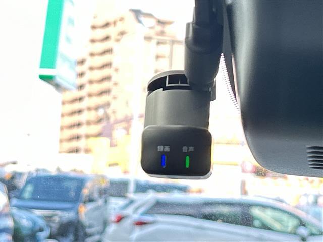 気になる車はすぐにお問い合わせください！画面右側の0066から始まる無料ダイヤルからお問い合わせ下さい！専門スタッフがお車のご質問にお答えいたします！