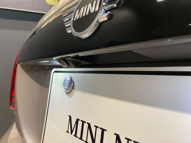 MINI認定中古車は360°チェックシートに従い徹底的にチェック。エンジントランスミッションの他、コンピューターシステムなどを詳細に点検し、交換基準に達した部品は交換作業後にご納車いたします。