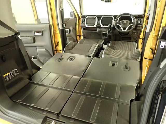 シートアレンジ多彩です。車中泊ができる　広々車内です。