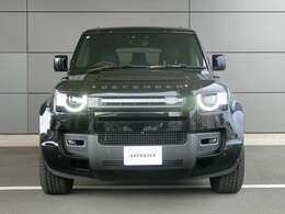 ラゲッジスペースを覆う堅牢なシグネチャーパネル