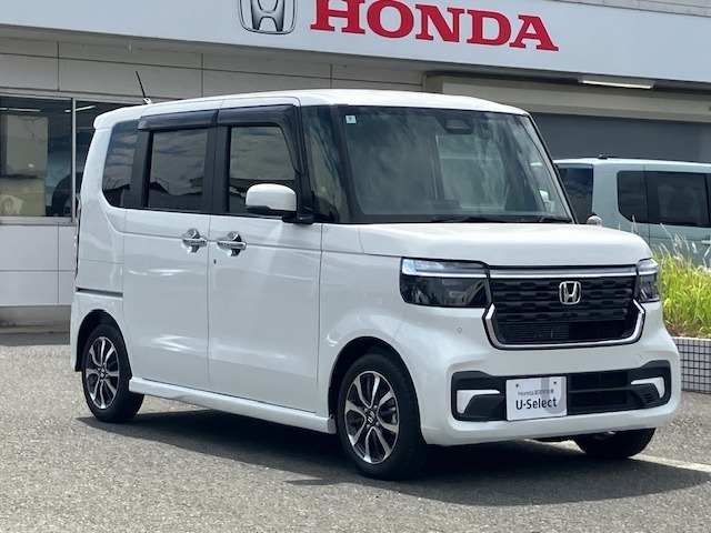 納車前には、当社メカニックによる『プロの視点』で、安全かつ安心して気持ちよくお乗りいただける整備を行います。尚、お車によっては別途追加部品をご相談させて頂く事もございます。詳しくはスタッフまで。