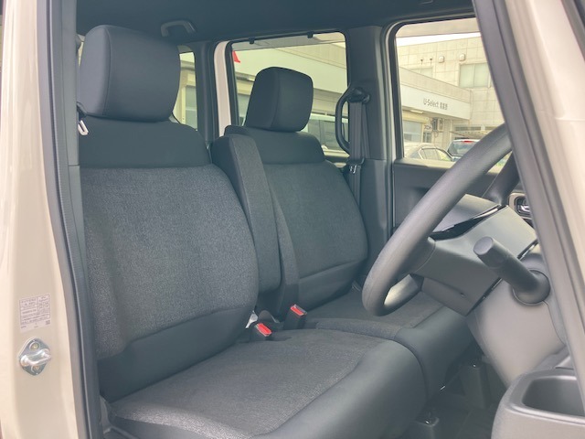 目立った汚れも無く綺麗な状態です、ぜひ現車を確認してみてください♪