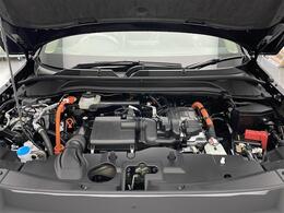 【エンジンルーム】エンジンの調子は良好です！ご納車前にはしっかりとオイル交換・その他油種類の点検補充をさせて頂きます。また、ガリバーでは修復歴のある車は販売いたしません。