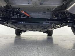 【下回り】下回りがきれいなうちに、防錆加工の施工がオススメ。降雪地域はもちろん、沿岸部にお住いの方や、趣味でマリン・ウィンタースポーツをされる方に大変好評いただいております。