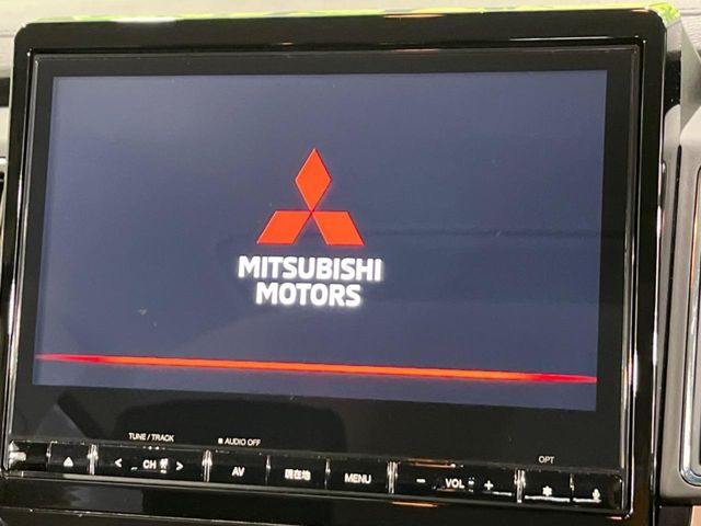 【純正10型ナビ】人気の純正ナビを装備。オーディオ機能も充実しており、Bluetooth接続すればお持ちのスマホやMP3プレイヤーの音楽を再生可能！毎日の運転がさらに楽しくなります！！