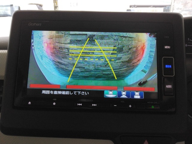 リアカメラがついているので、駐車や後進の際にとても便利です♪
