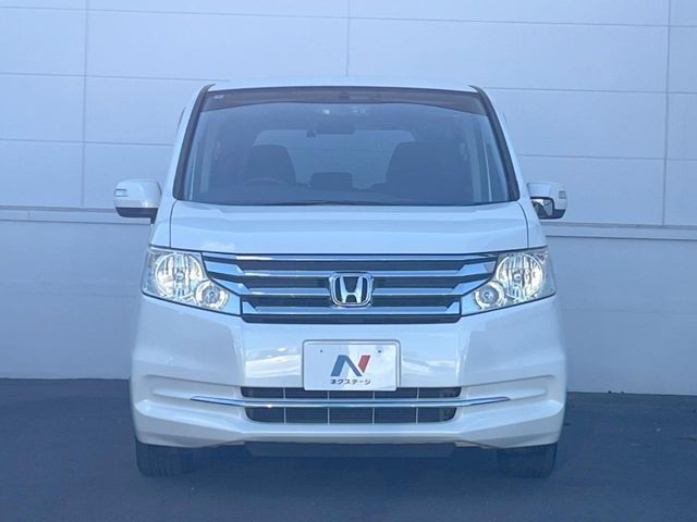 弊社では、全車『修復歴なし』のお車のみ取り扱っております。専任バイヤーによる厳選した仕入れの後、入庫後の車両チェックを行い、ネクステージが認定した高品質な中古車をご提供しております。