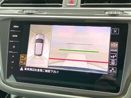 ●パノラミックビューモニター：専用のカメラにより、上から見下ろしたような視点で360度クルマの周囲を確認することができます☆死角部分も確認しやすく、狭い場所での切り返しや駐車もスムーズに行えます。