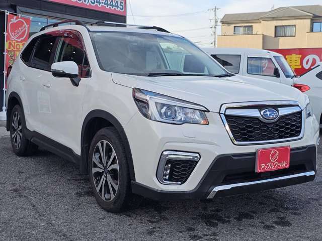 初めてお車をご購入される方でも大丈夫！知識・経験共に豊富なスタッフが親切・丁寧にお客様にピッタリなお車をご案内させて頂きます。ご購入後のアフターケアなど、お困りな事は何でもご相談ください！