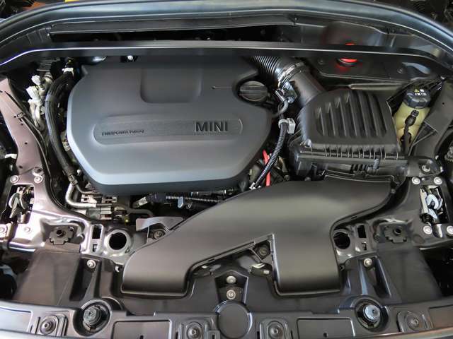 MINIを熟知したメカニックによる、360度にわたる納車前点検。