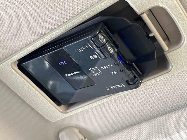 【ETC】高速道路の料金所をストレスなく通過！話題のスポットやサービスエリアに多い「スマートIC」利用時は必須のアイテムです。当店でセットアップを実施、ご納車当日からすぐにご利用いただけます！