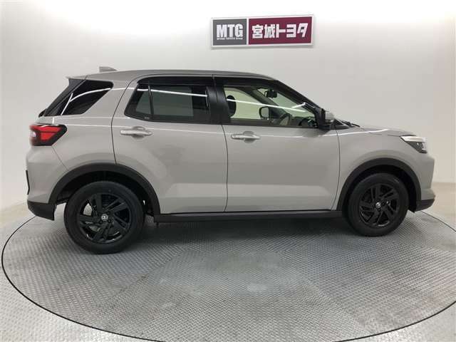 自動車保険やJAFも取扱いしています。土日も対応してますよ　♪♪