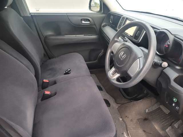 【お客様クチコミより】　軽自動車が欲しくて観に行ったのですが種類豊富でいいのを選ぶことができました。　担当の方も丁寧でわからないことを詳しく説明してくれた。満足に車を購入することができました。
