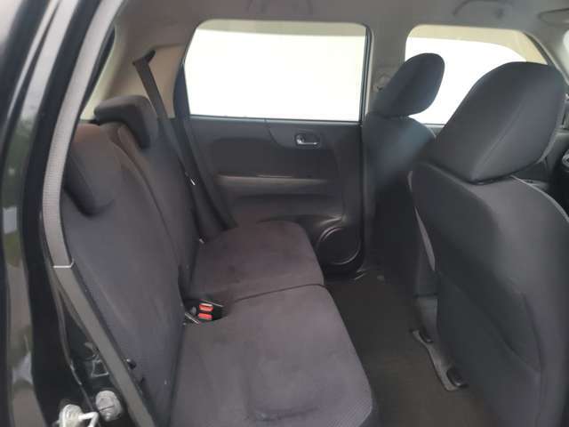 【お客様クチコミより】　　中古車購入が初めてであったり、遠方地からの購入という事もあり、かなり不安でしたが、対応も良く何の不自由も無く、購入できました。