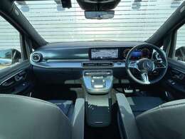 【インテリアデザイン】高品質かつ斬新で完成度の高いインテリアデザインを採用し、視認性・室内空間の広さ、機能性、安全性など全ての要素を高い次元で調和させる事を最大限考慮しています。