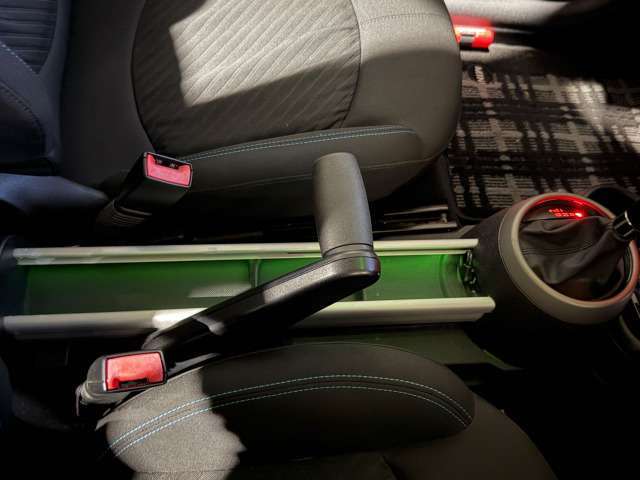 中古車販売　オーシャンデザイン　（株）LEV　愛知県一宮市今伊勢町馬寄字上高見7-1　木曽川インター降りて10分 定休日：月曜定休　　　営業時間：10時～19時