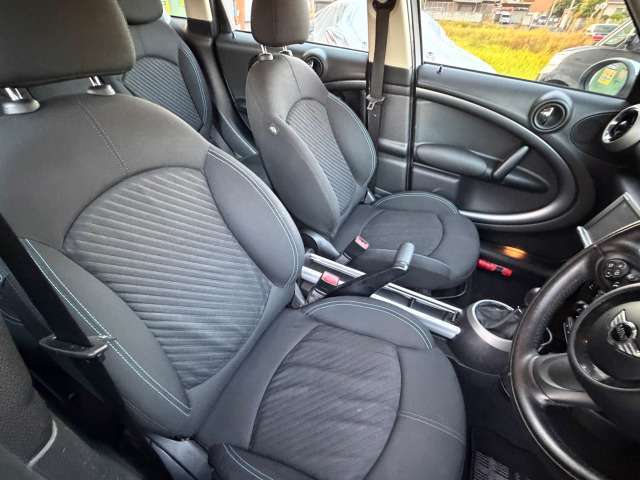 掲載後わずか1日で売れてしまう車も多いです！売約済みだとご迷惑をお掛けしてしまう為、ご来店の際は事前に　問い合わせ専用ダイヤル090-3930-6066　　へご連絡を♪