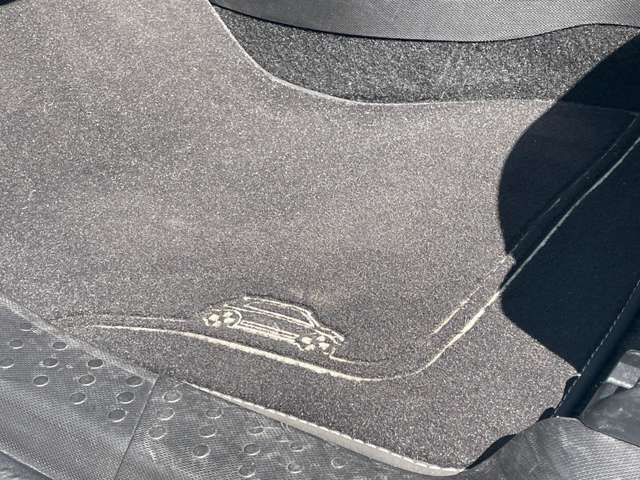 ご希望の車が売れてしまった場合や、装備や色など条件が合わない場合は、LIBERALAのバックオーダーシステムを是非ご利用ください。