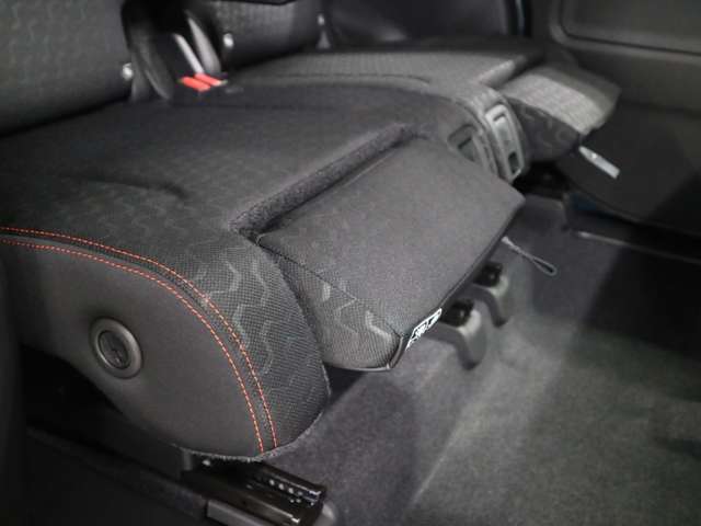 ご納車前のボディガラスコーティングも専門の業者が常駐しておりクオリティの高いコーティングを低価格にてご提供しております♪