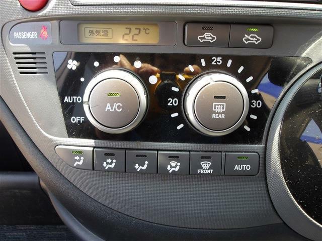 最初に温度設定さえすれば、アトは車が自動調整で快適温度にしてくれます。