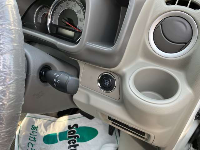 ドリンクホルダーが付いているので遠出の時もお手元すっきりです！