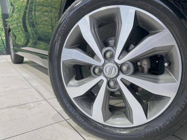 【純正15インチアルミホイール】外観にマッチした純正アルミホイールを装着しております。各種社外アルミホイールや、スタッドレスタイヤも取扱いしております。是非ご相談ください♪