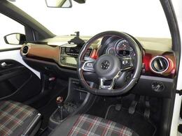 輸入車ならではの、細部まで作り込まれた、洗練されたデザインです。運転席からの視界は、店頭にてお客様ご自身の目でお確かめください.