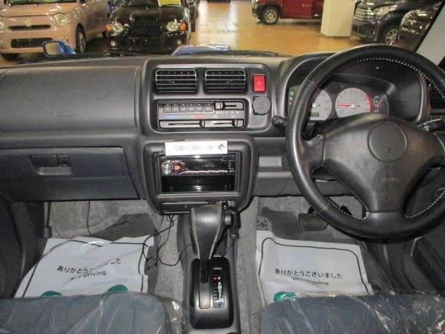 広い駐車場も完備しております！