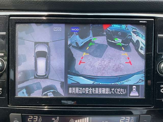 アラウンドビューモニター装備です　上から見たイメージで駐車出来ます