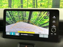 【バックカメラ】駐車時に後方がリアルタイム映像で確認できます。大型商業施設や立体駐車場での駐車時や、夜間のバック時に大活躍！運転スキルに関わらず、今や必須となった装備のひとつです！