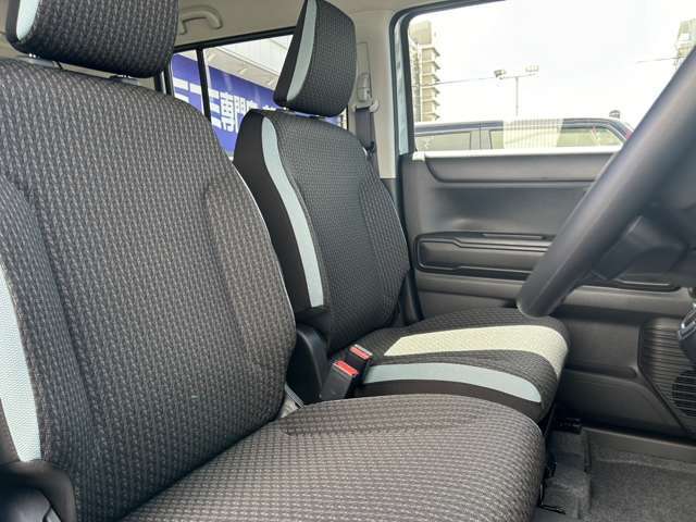 【運転席】シートのへたりとかはなくとても良好です(*^-^*)
