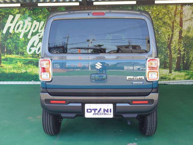 ■充実のアフターサービス■　車の販売はもちろん、自社整備工場・自社鈑金工場・オイル交換＆点検専門店舗を完備しておりますので納車後もお客様のカーライフをトータルでサポートいたします。