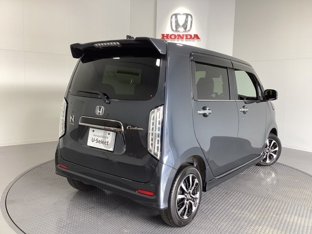 Honda認定中古車 U-Selectは3つの安心をお約束します。　1　Hondaのプロが整備した安心。 2　第三者機関がチェックした安心。　3　購入後もHondaが保証する安心。