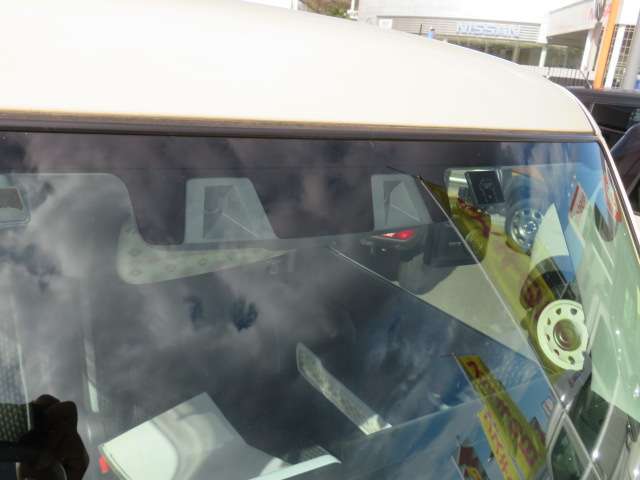 ☆デュアルカメラサポート☆2つのカメラで前方の車両や歩行者を検知し、衝突のおそれがあると判断すると、ブザー音やメーター内の表示で警告、衝突の可能性が高まると自動でブレーキをアシストしてくれます！